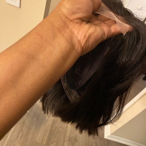 Asymmetric Side Part 4x4 Closure Short Bob Wig I Soft & Manageable - 10 inches - Picture 2 of 5